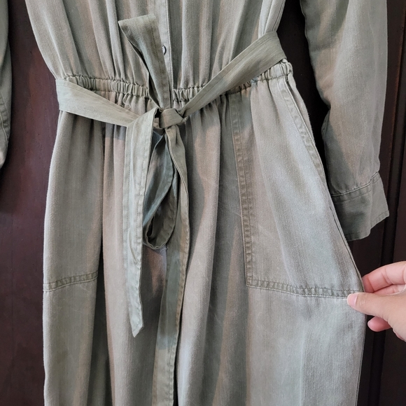 Old Navy Tie-Belt Waist-Defined Tencel Utility Jumpsuit - Picture 7 of 9